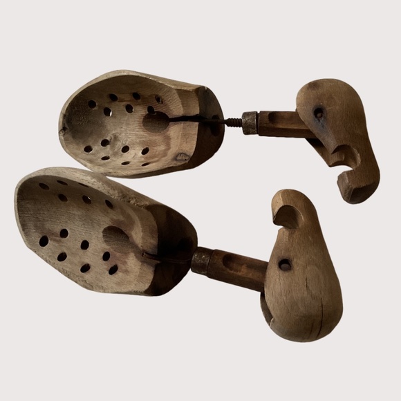 Vintage Wood Shoe Stretchers - Picture 3 of 12